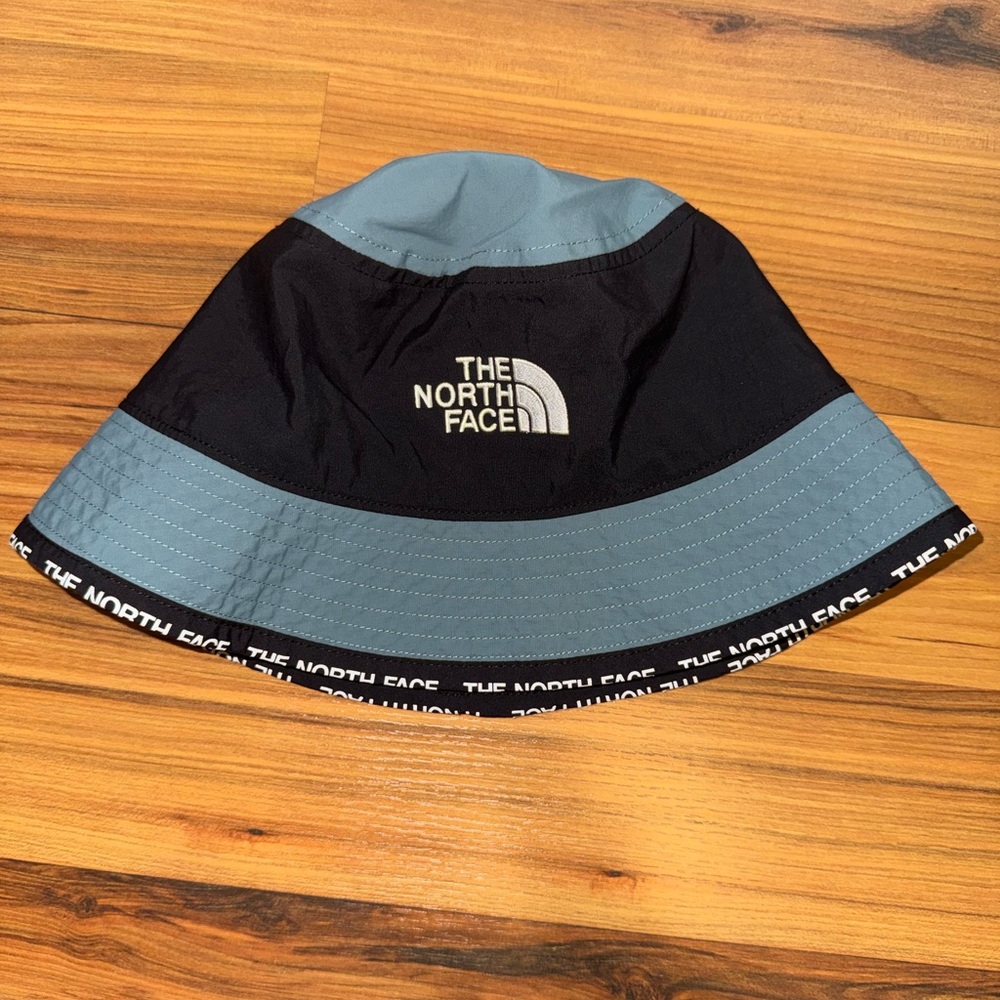 North Face Cypress Bucket Hat Blue Black Logo Unisex S/M Gorpcore Outdoor - Picture 2 of 10
